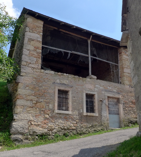 clicca per ingrandire clicca per ingrandire