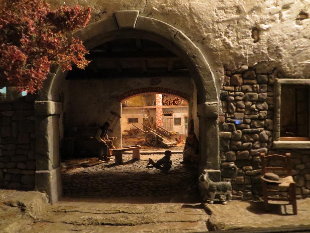 clicca per ingrandire clicca per ingrandire