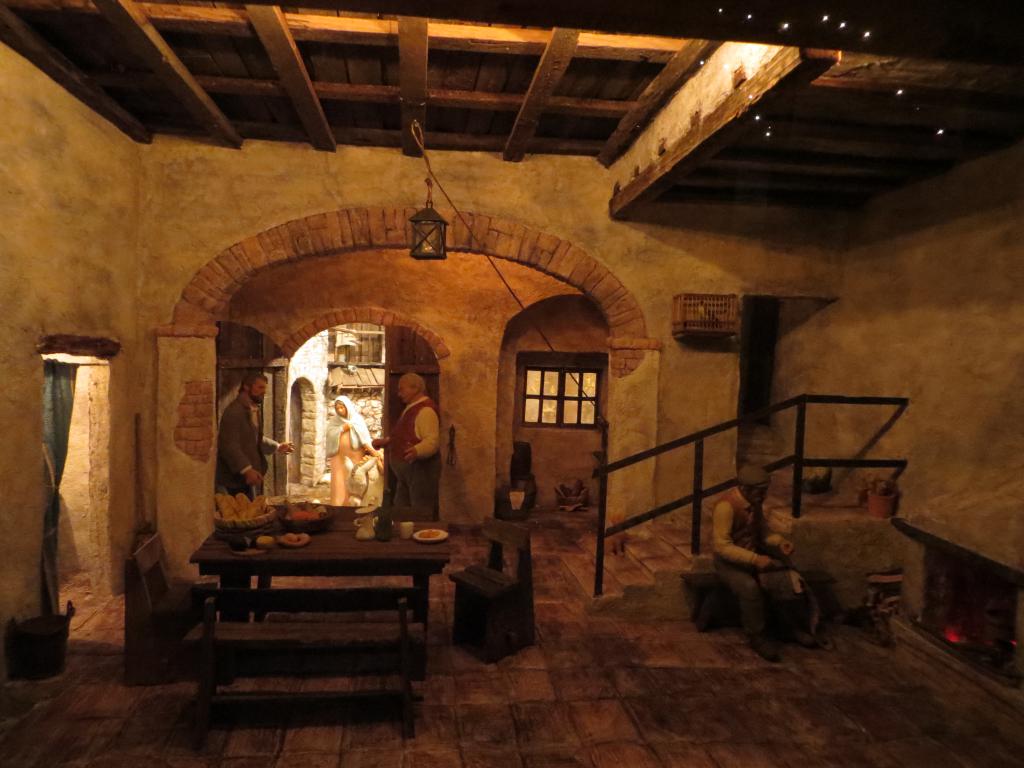 clicca per ingrandire clicca per ingrandire