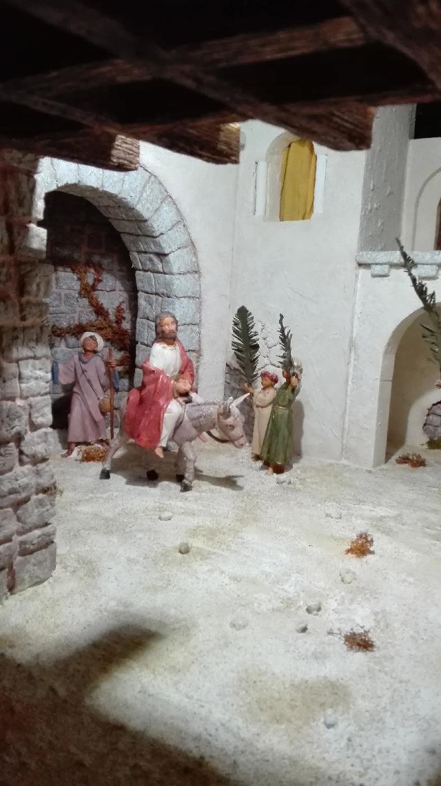 clicca per ingrandire clicca per ingrandire
