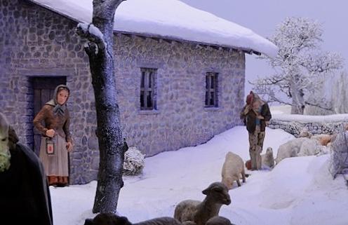 Risultati immagini per presepe nella neve